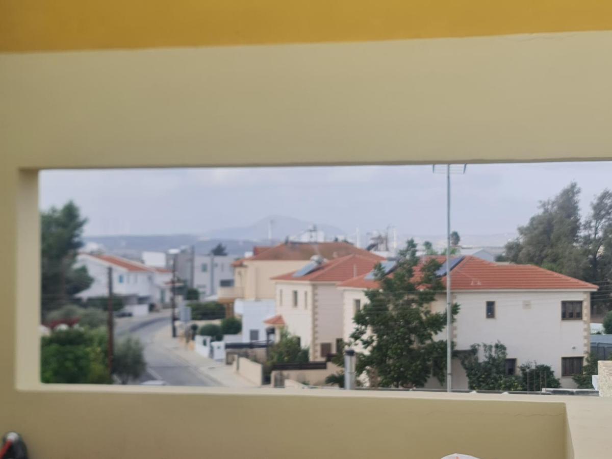 Top Floor 1 Bdrm Aprtrmnt Apartment Dromolaxia Exterior photo