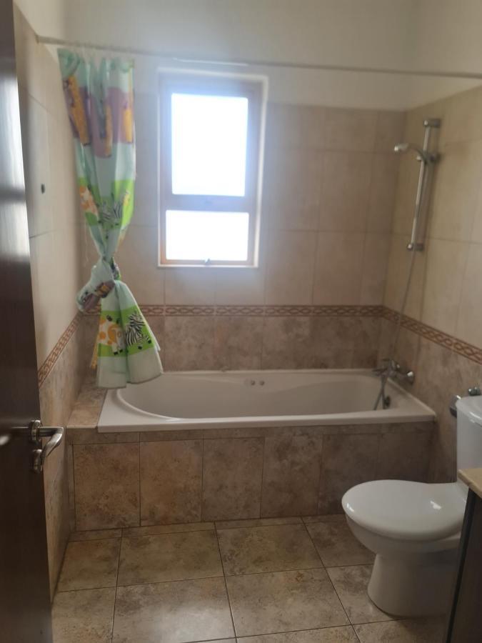 Top Floor 1 Bdrm Aprtrmnt Apartment Dromolaxia Exterior photo