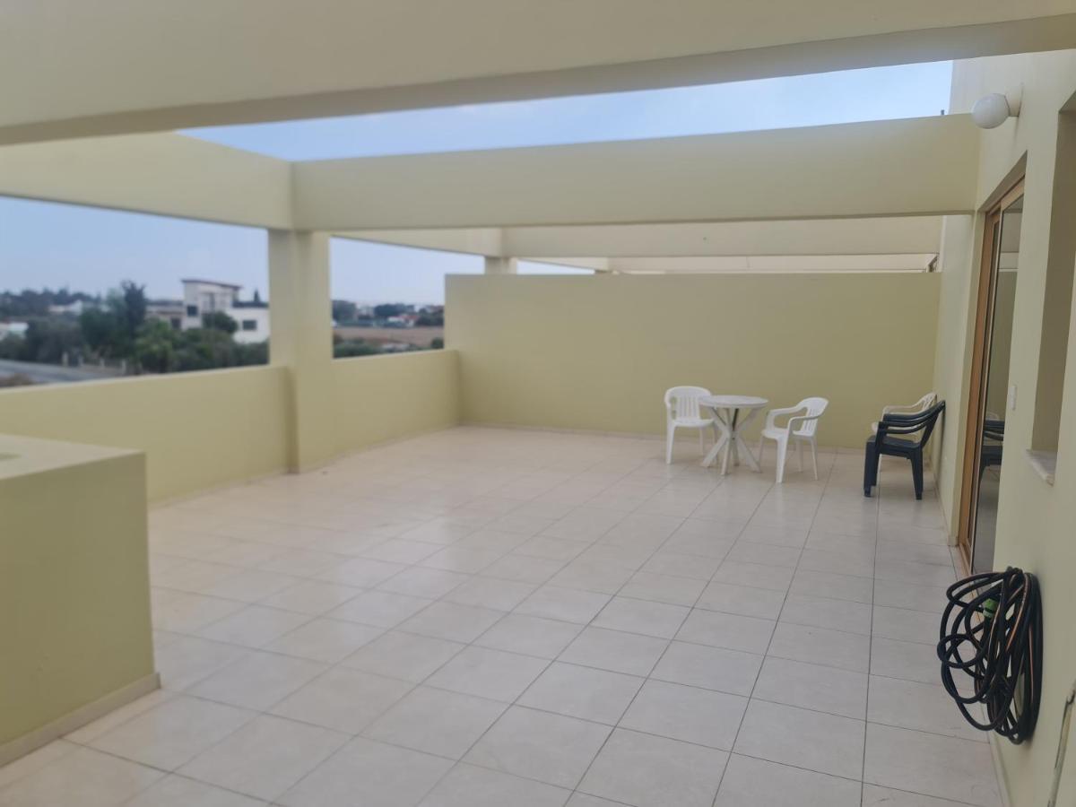 Top Floor 1 Bdrm Aprtrmnt Apartment Dromolaxia Exterior photo