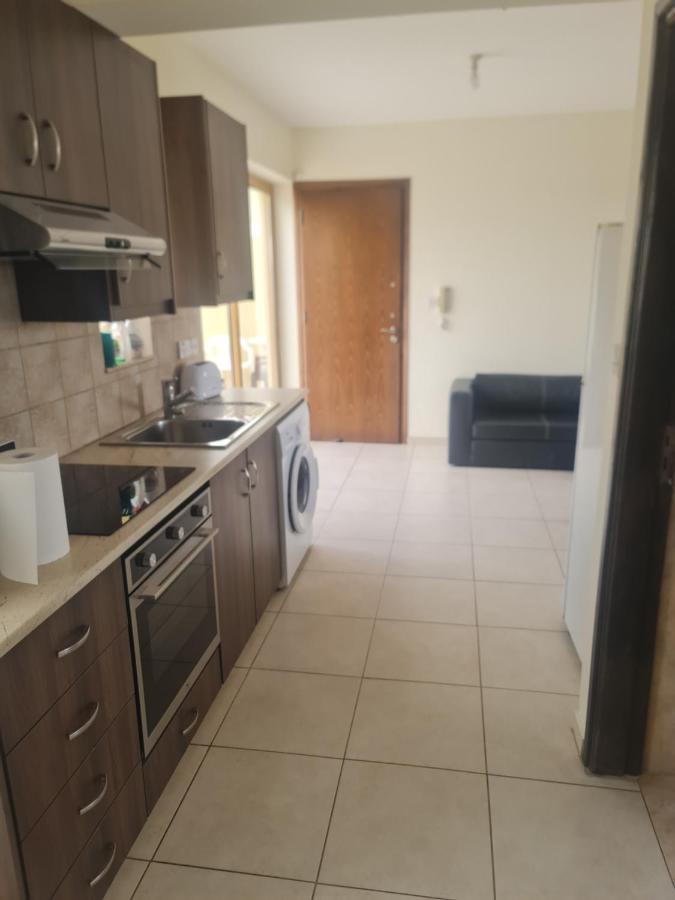 Top Floor 1 Bdrm Aprtrmnt Apartment Dromolaxia Exterior photo